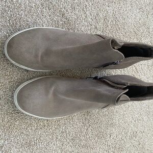 Blondo waterproof tan leather wedge boot